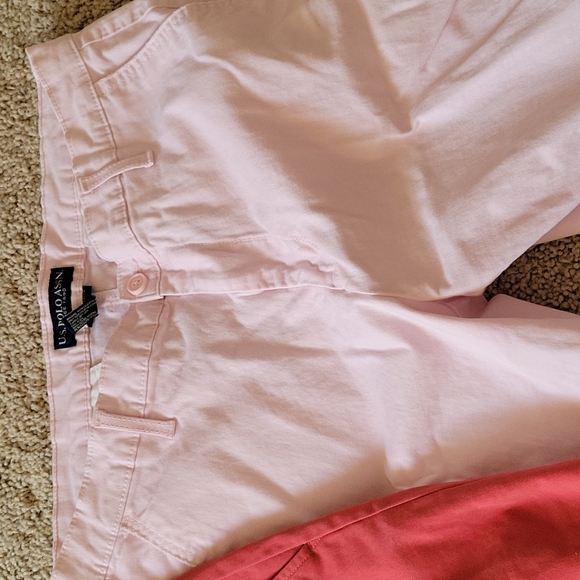 Shorts - Picture 3 of 5